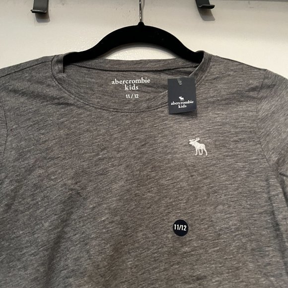 abercrombie kids long-sleeved gray t-shirt / nwt / Size 11/12 - Picture 3 of 9